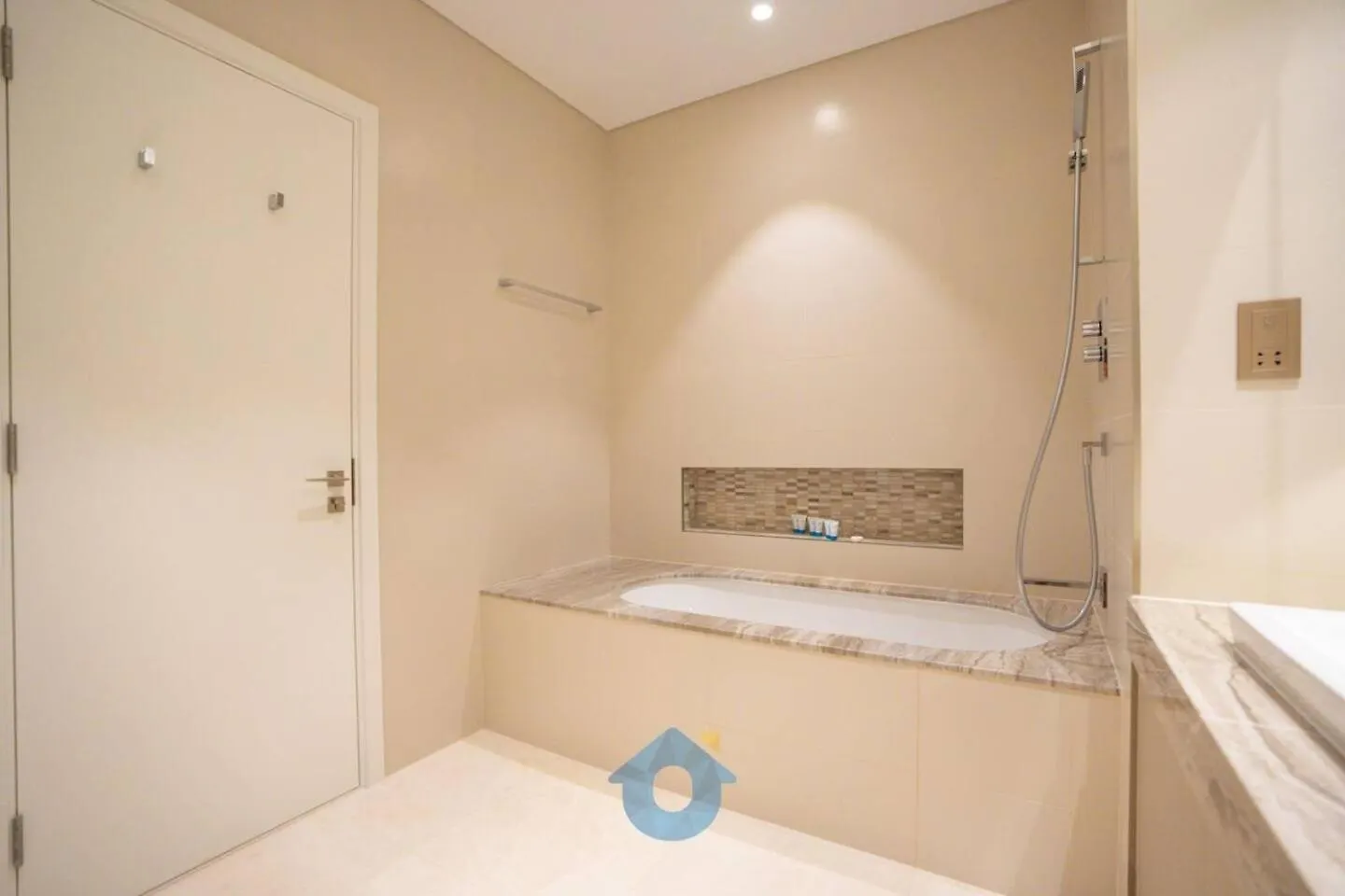 Like Home - 6203 Luxury & Serenity 2-Bhk Penthouse With Breathtaking Views Dubai 0*,  United Arab Emirates